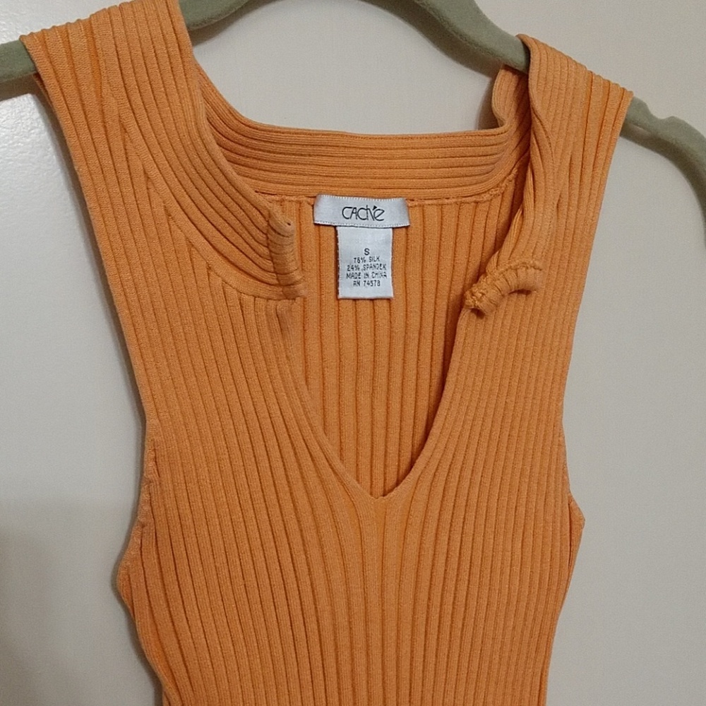Orange top - Picture 2 of 2